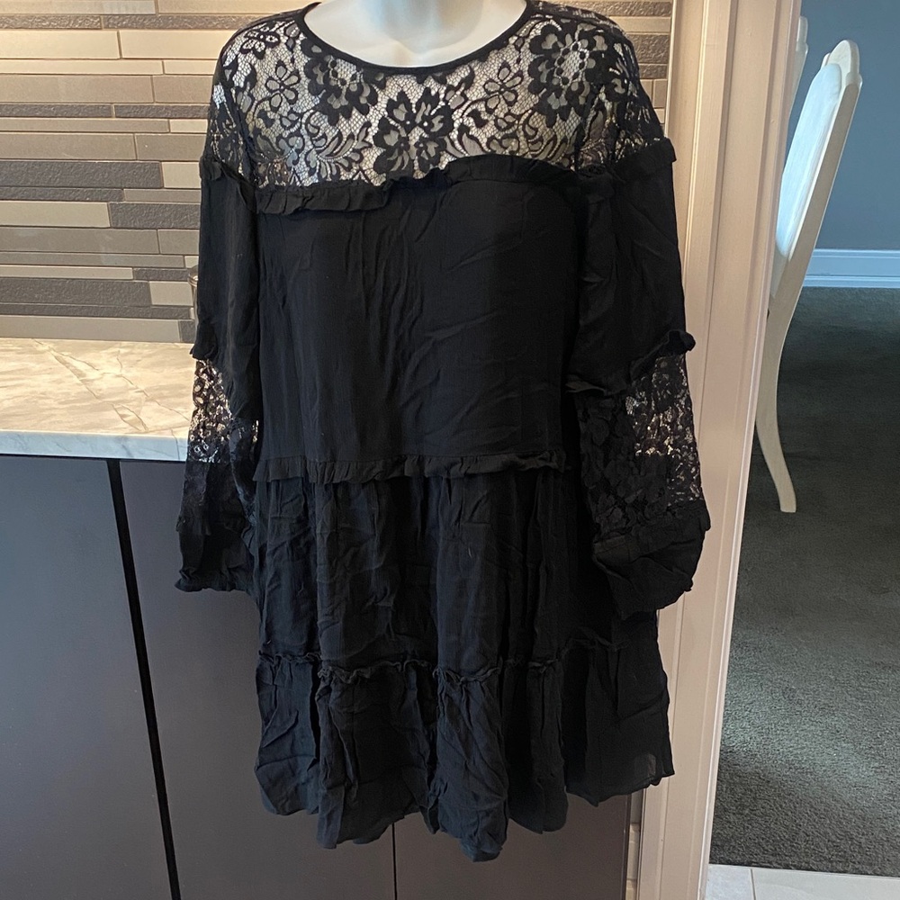 Black Lace Long Sleeve Dress